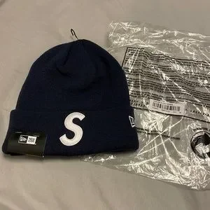 Supreme | Accessories | Authentic Supreme 2 In Navy New Era  display picture 1